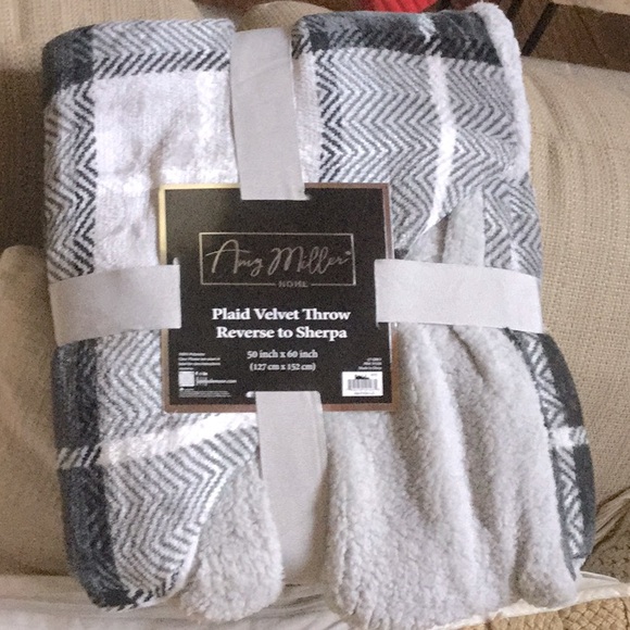 amy miller Other - Amy Miller home plush throw blanket travel cabin valentine day gift home decor